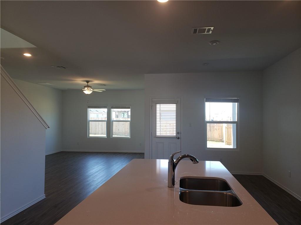 111 Bear Oak St, Hutto, TX 78634