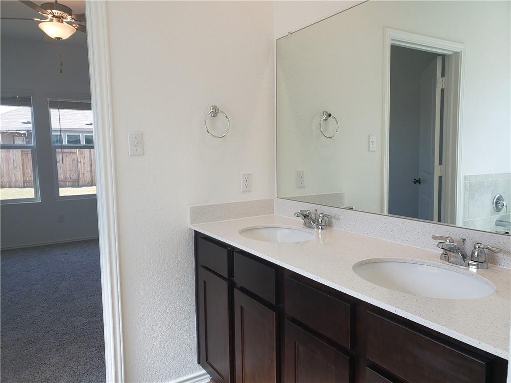 111 Bear Oak St, Hutto, TX 78634