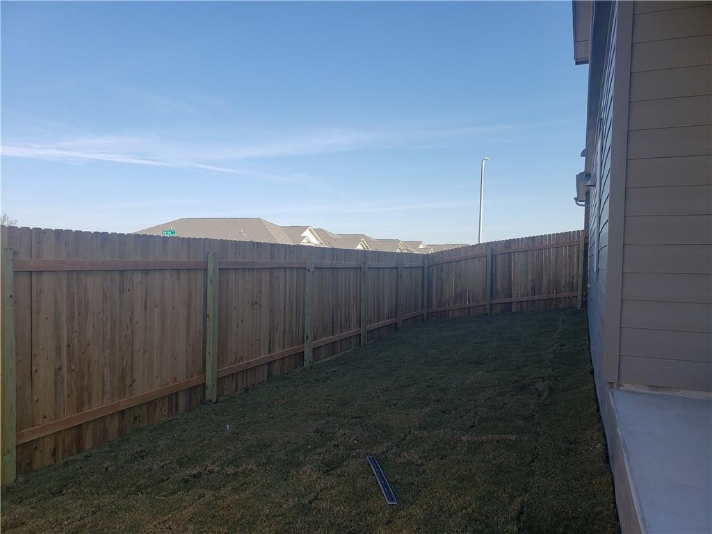 111 Bear Oak St, Hutto, TX 78634