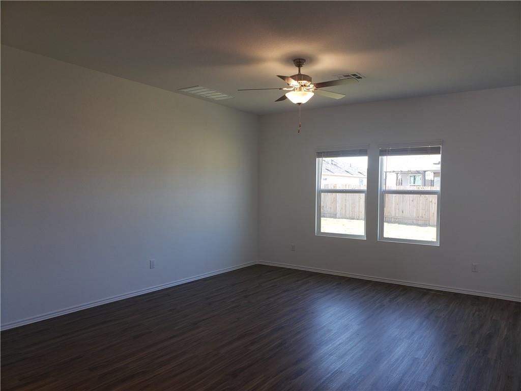 111 Bear Oak St, Hutto, TX 78634