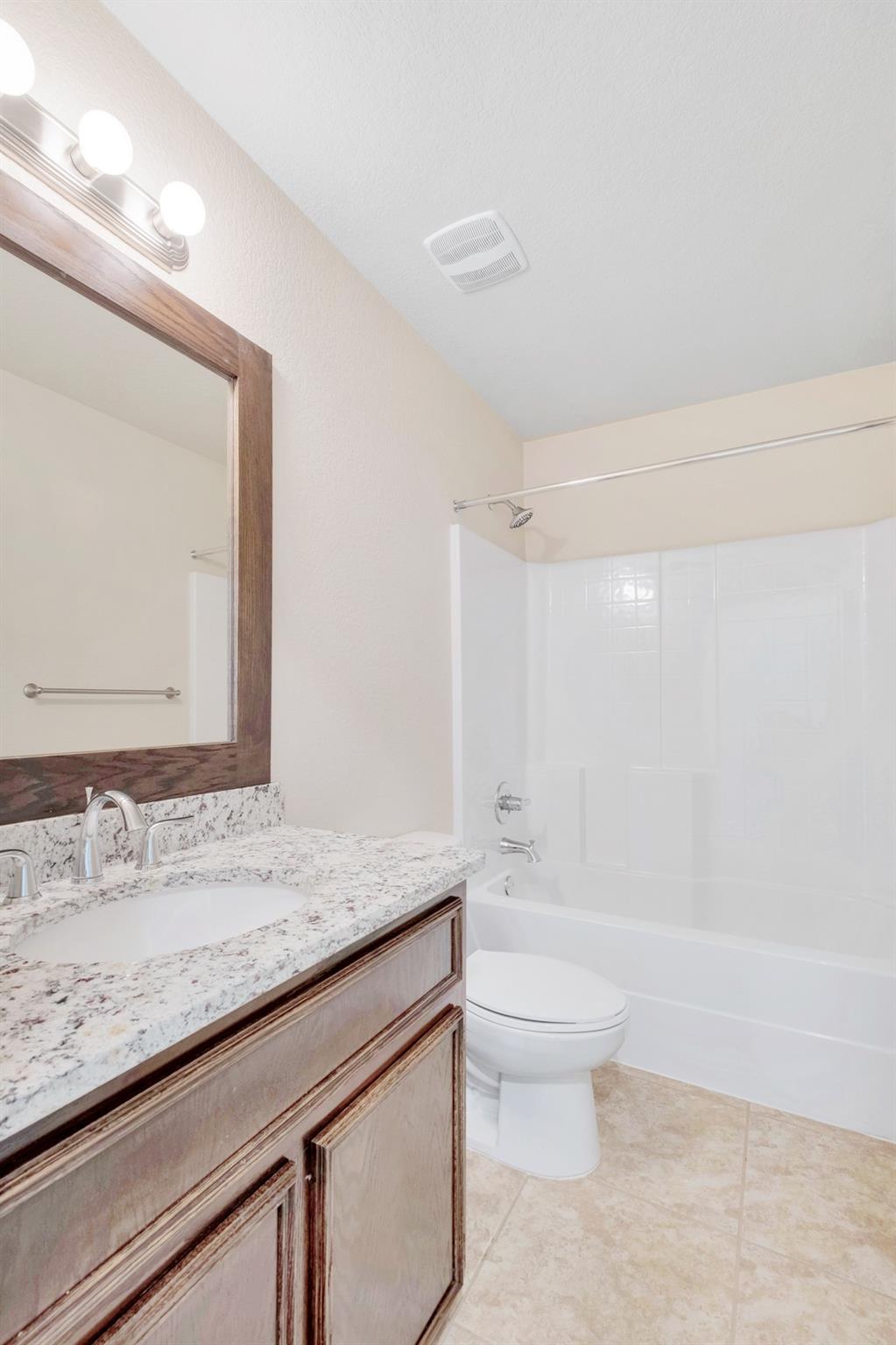 2200 Creekside Ln # D, Georgetown, TX 78626