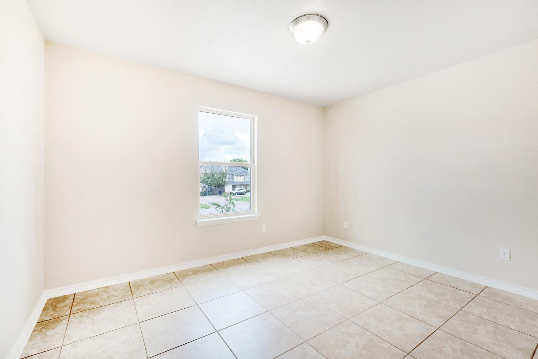 2200 Creekside Ln # D, Georgetown, TX 78626