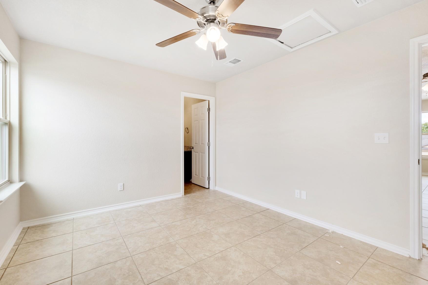 2200 Creekside Ln # D, Georgetown, TX 78626