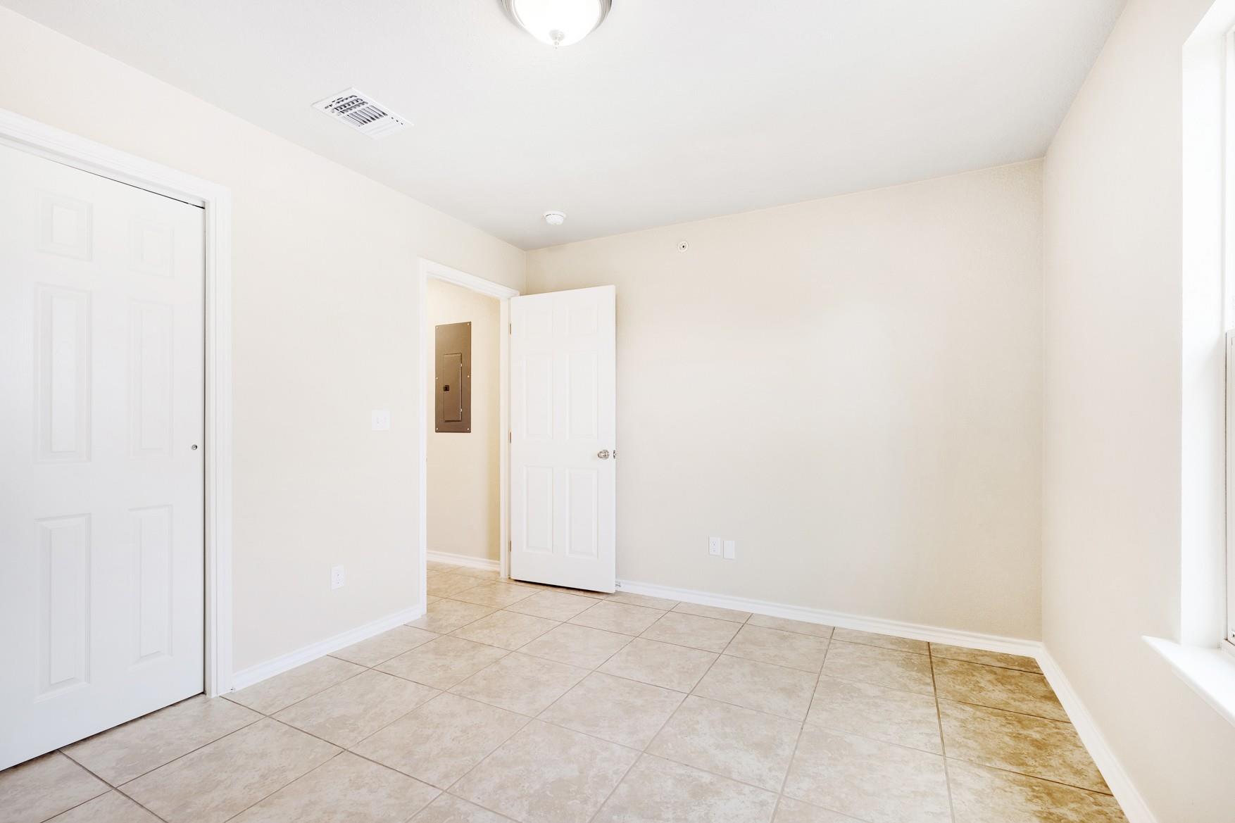 2200 Creekside Ln # D, Georgetown, TX 78626