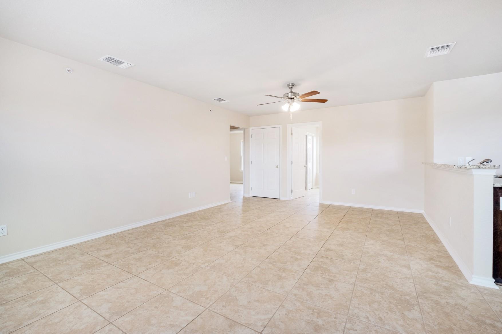 2200 Creekside Ln # D, Georgetown, TX 78626