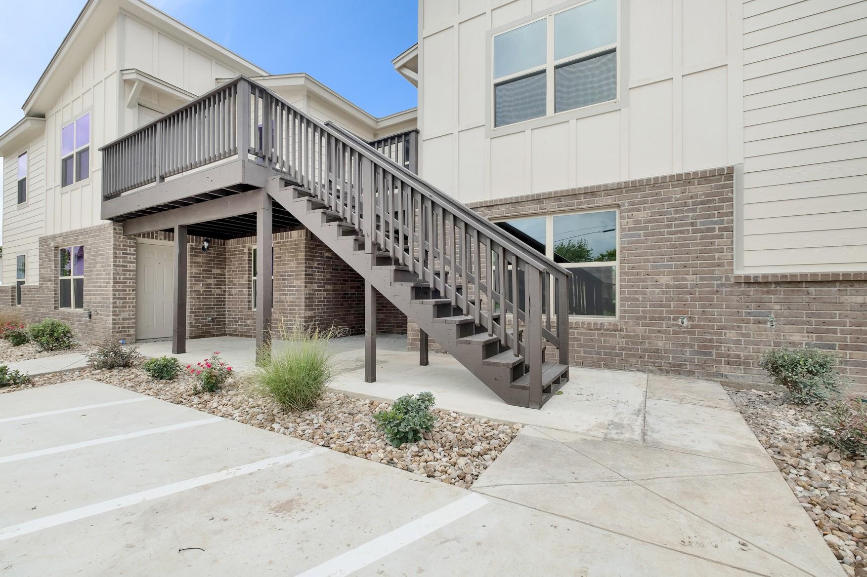 2200 Creekside Ln # D, Georgetown, TX 78626