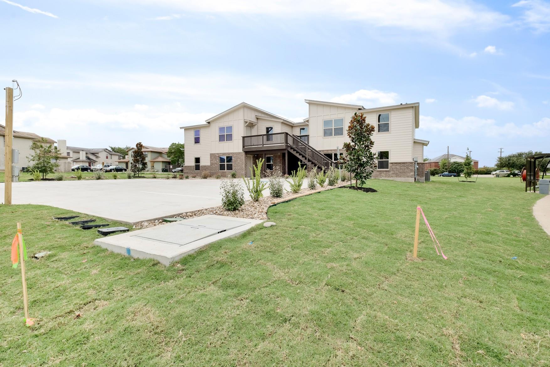 2200 Creekside Ln # D, Georgetown, TX 78626