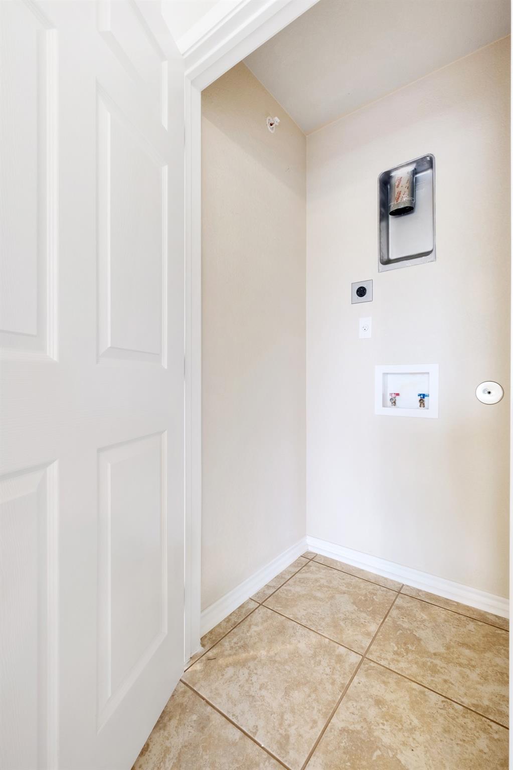 2200 Creekside Ln # D, Georgetown, TX 78626