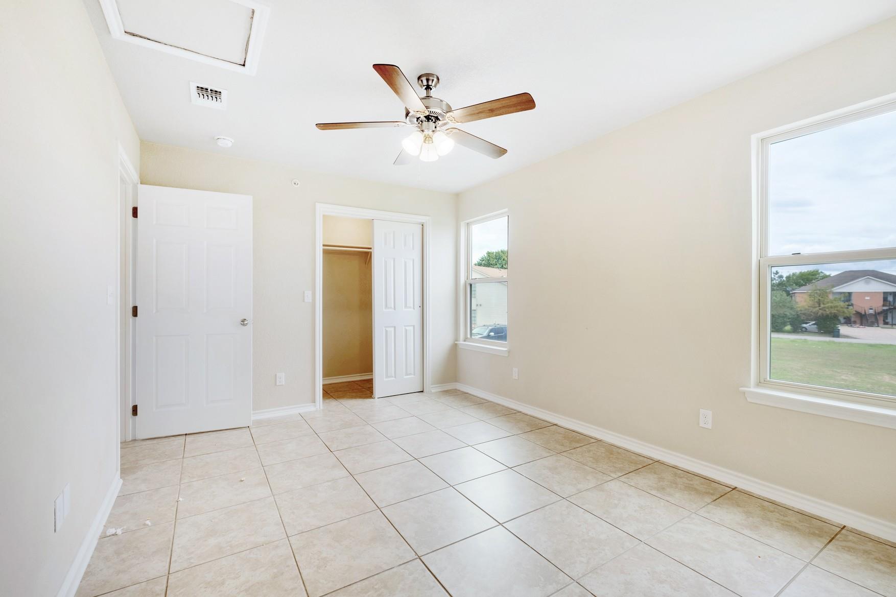 2200 Creekside Ln # D, Georgetown, TX 78626