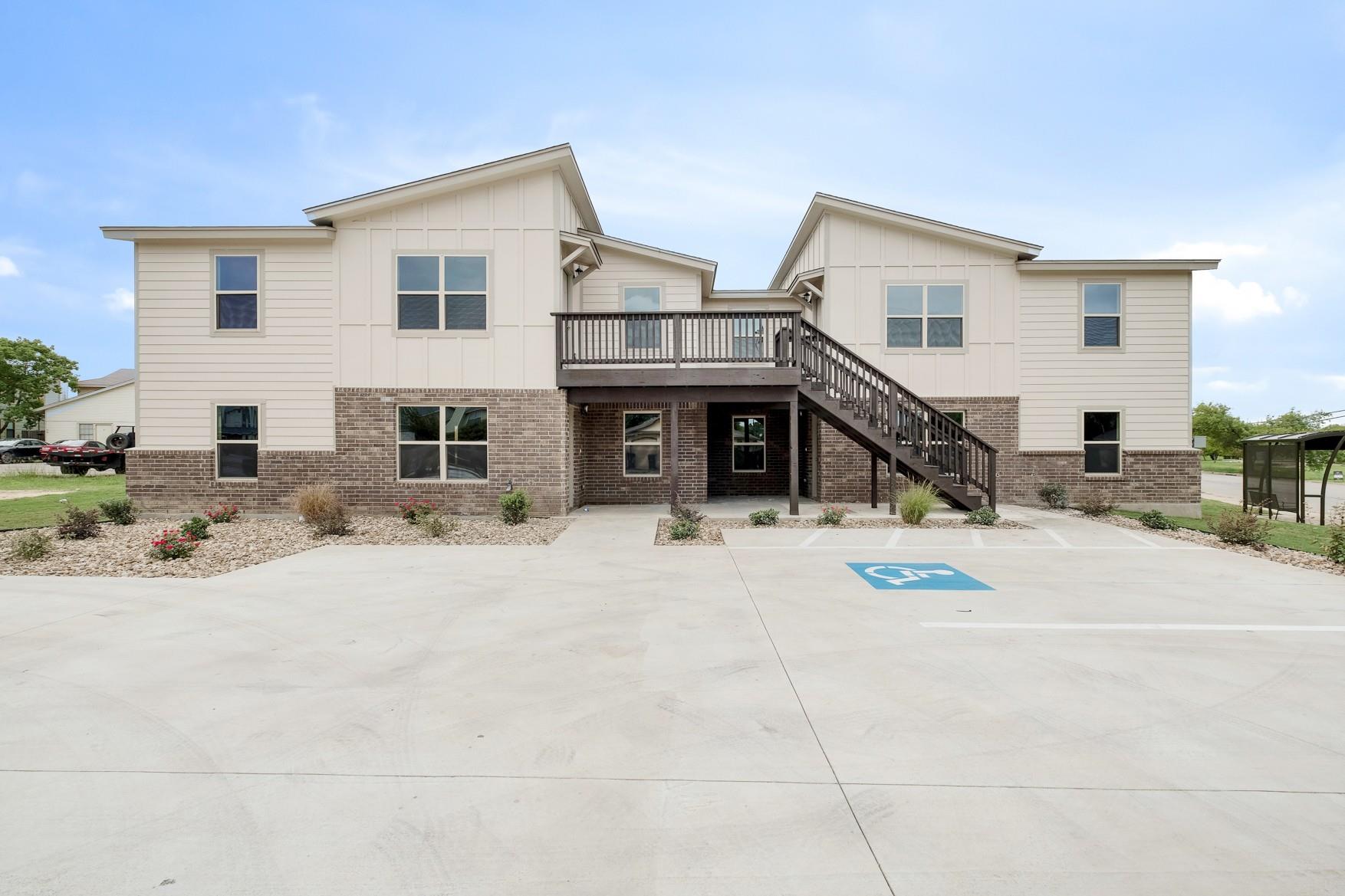 2200 Creekside Ln # D, Georgetown, TX 78626