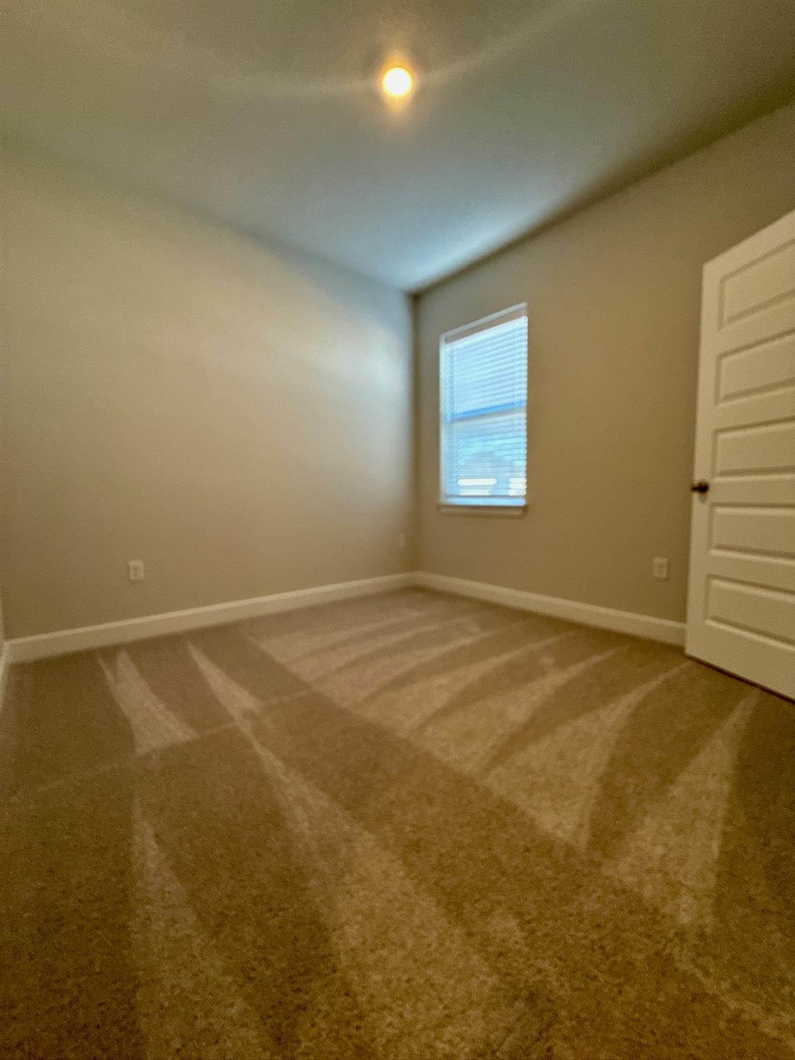 533 Emory Crossing Blvd, Hutto, TX 78634