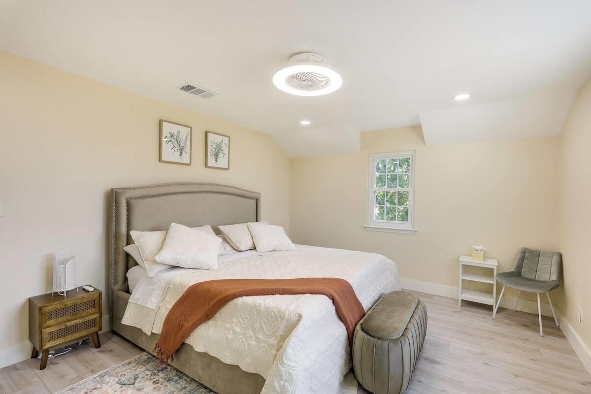 1616 County Road 463, Coupland, TX 78615