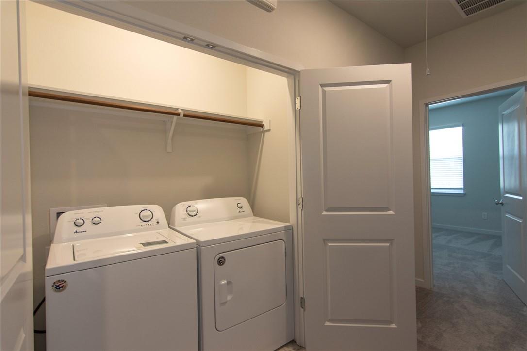 605 N West South St St # 391, Leander, TX 78641