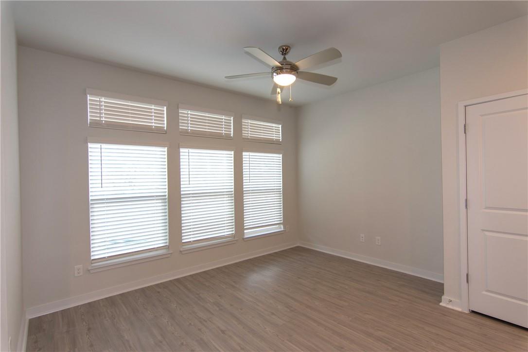 605 N West South St St # 391, Leander, TX 78641