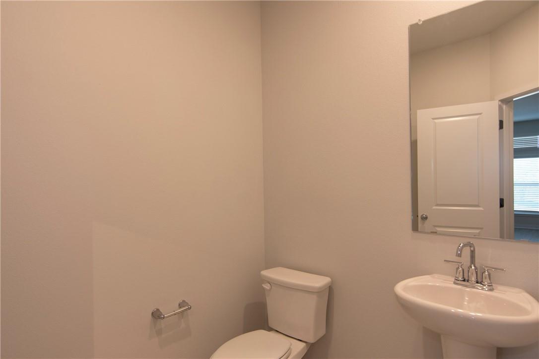 605 N West South St St # 391, Leander, TX 78641