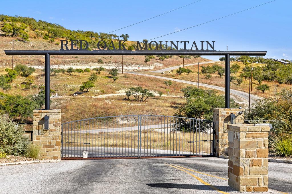 41 Moon Beam Ct, Blanco, TX 78606