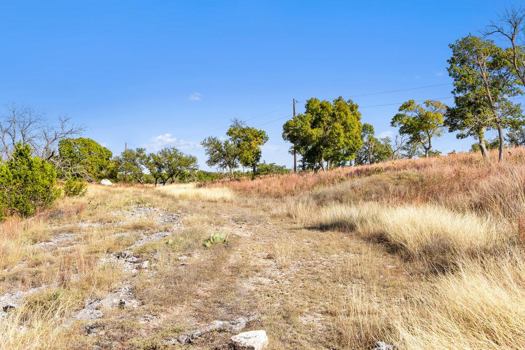 41 Moon Beam Ct, Blanco, TX 78606