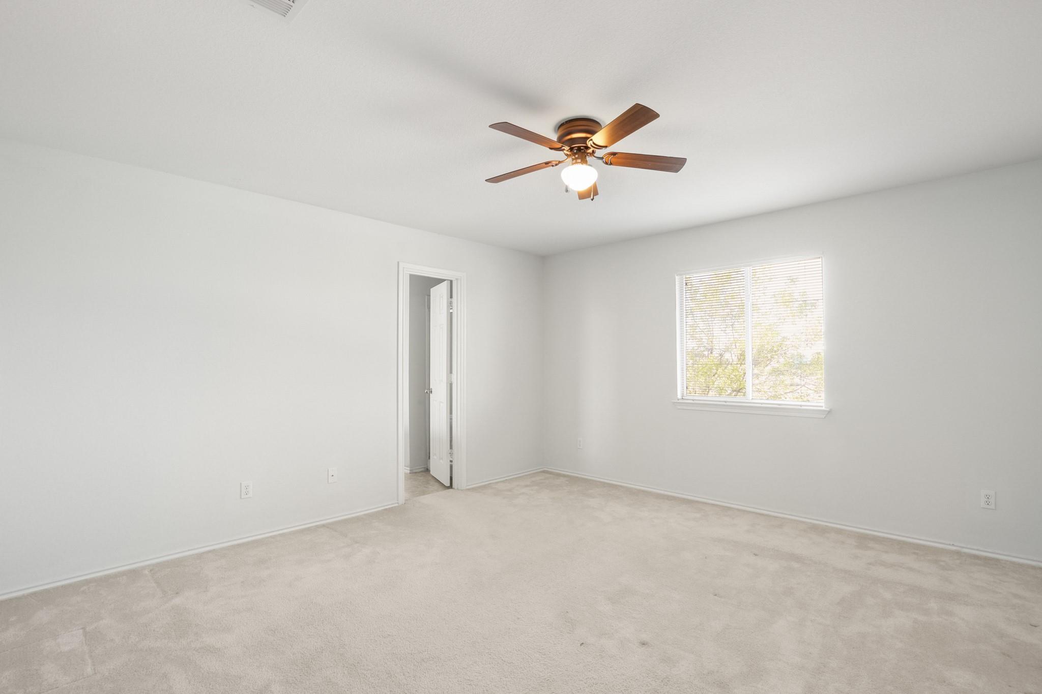 17816 Honey Locust Ln, Elgin, TX 78621