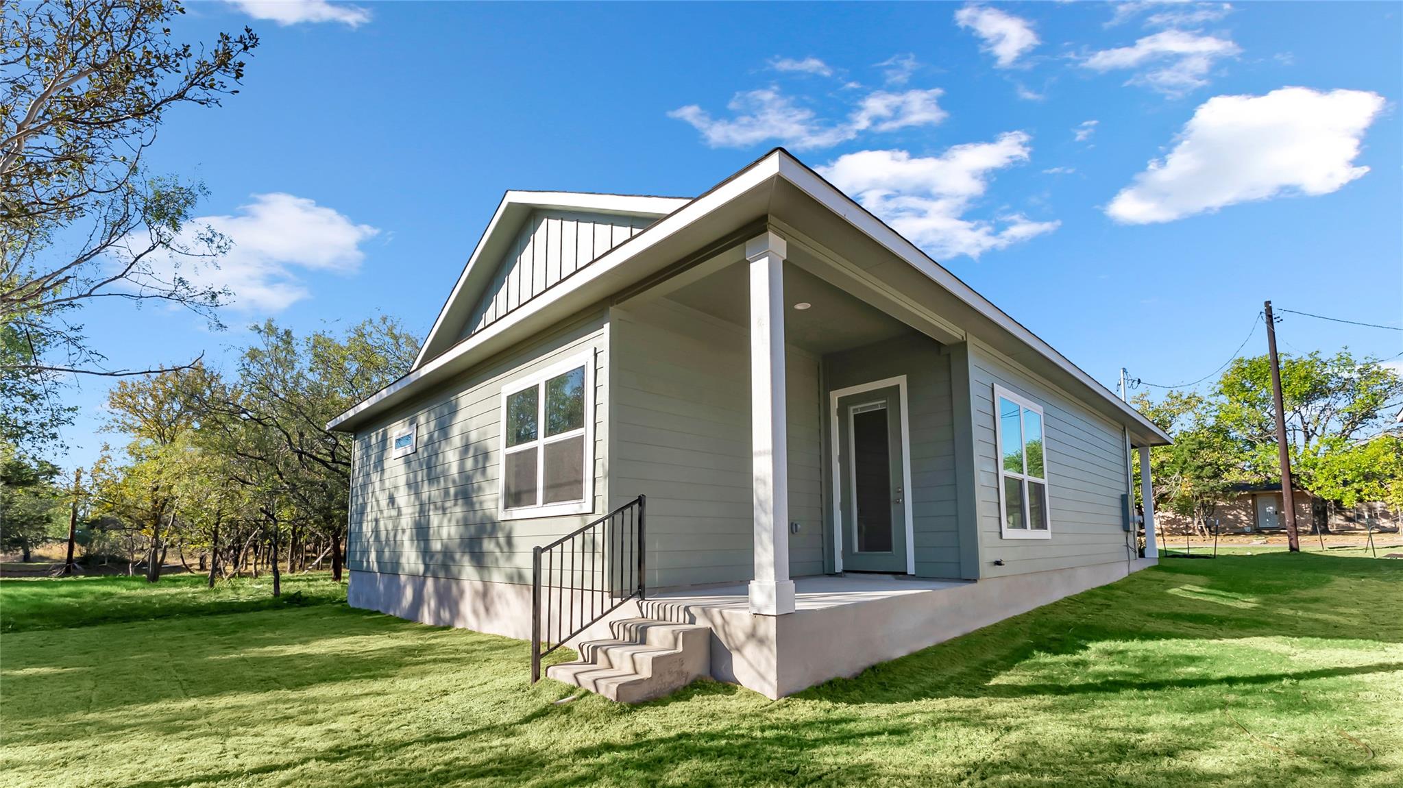 625 Birch Ln, Cottonwood Shores, TX 78657