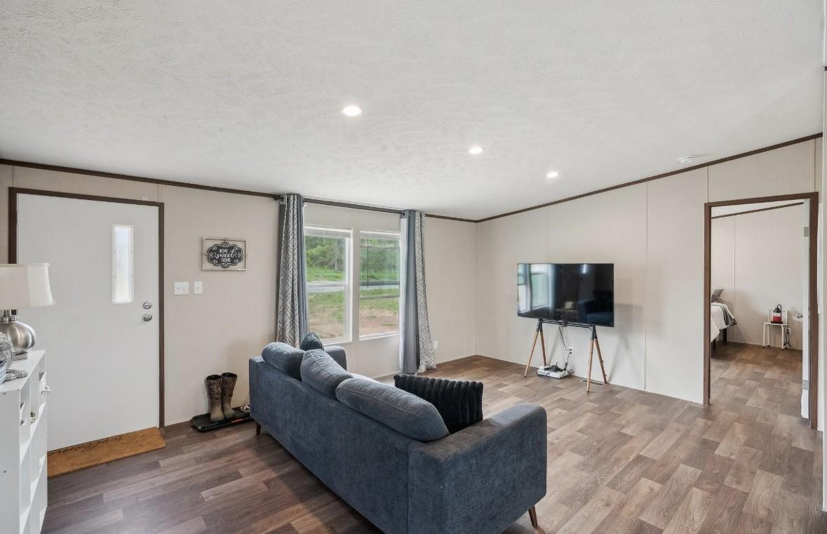 989 Ferguson Loop, Dale, TX 78616