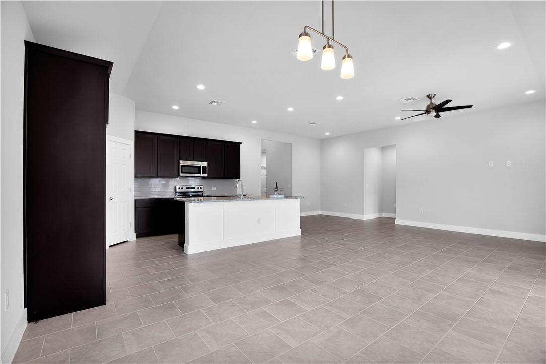 9708 Evening Canopy Dr, Manor, TX 78653