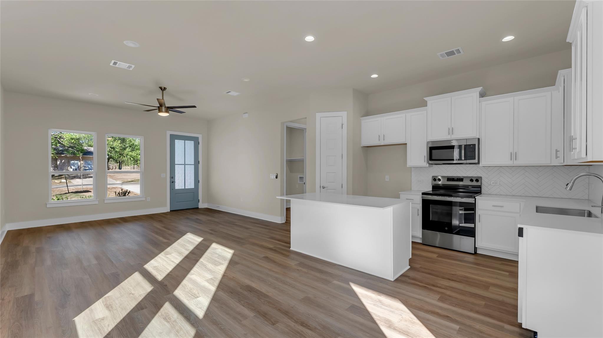 627 Birch Ln, Cottonwood Shores, TX 78657