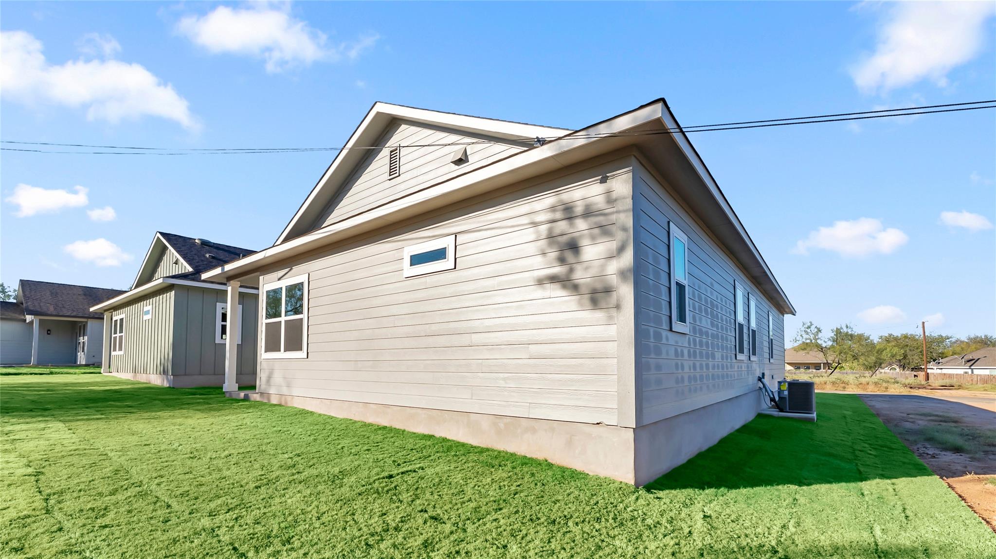 627 Birch Ln, Cottonwood Shores, TX 78657