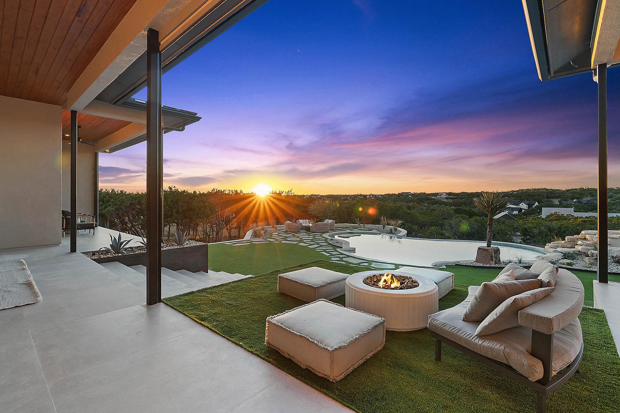 400 Medlin Creek Loop, Dripping Springs, TX 78620