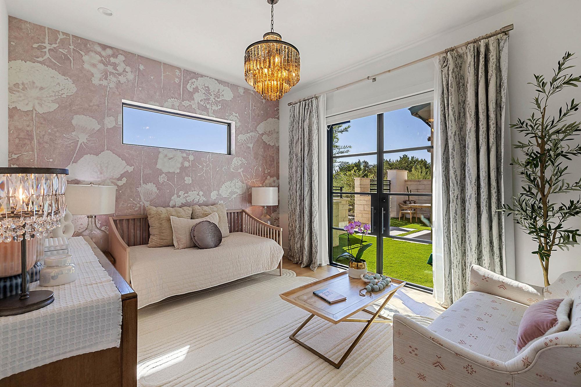 400 Medlin Creek Loop, Dripping Springs, TX 78620