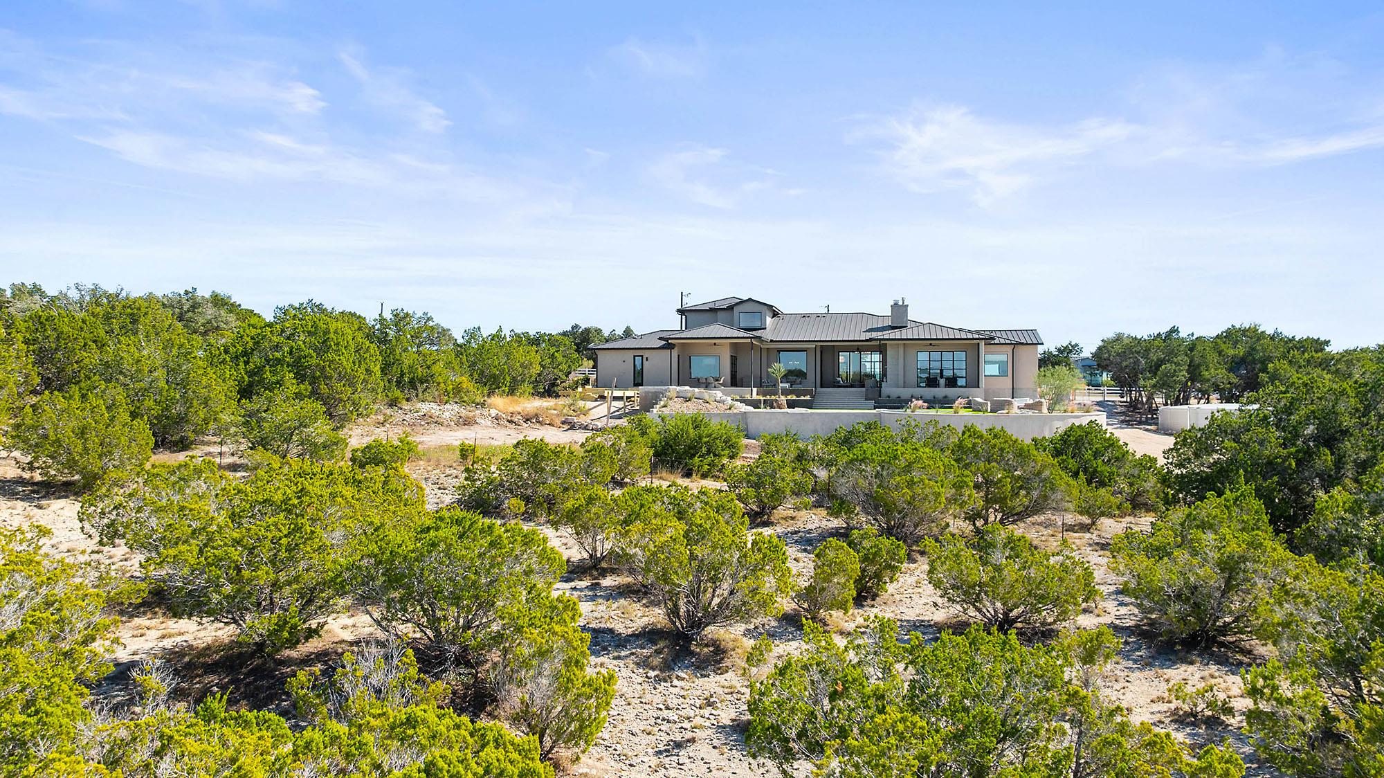 400 Medlin Creek Loop, Dripping Springs, TX 78620