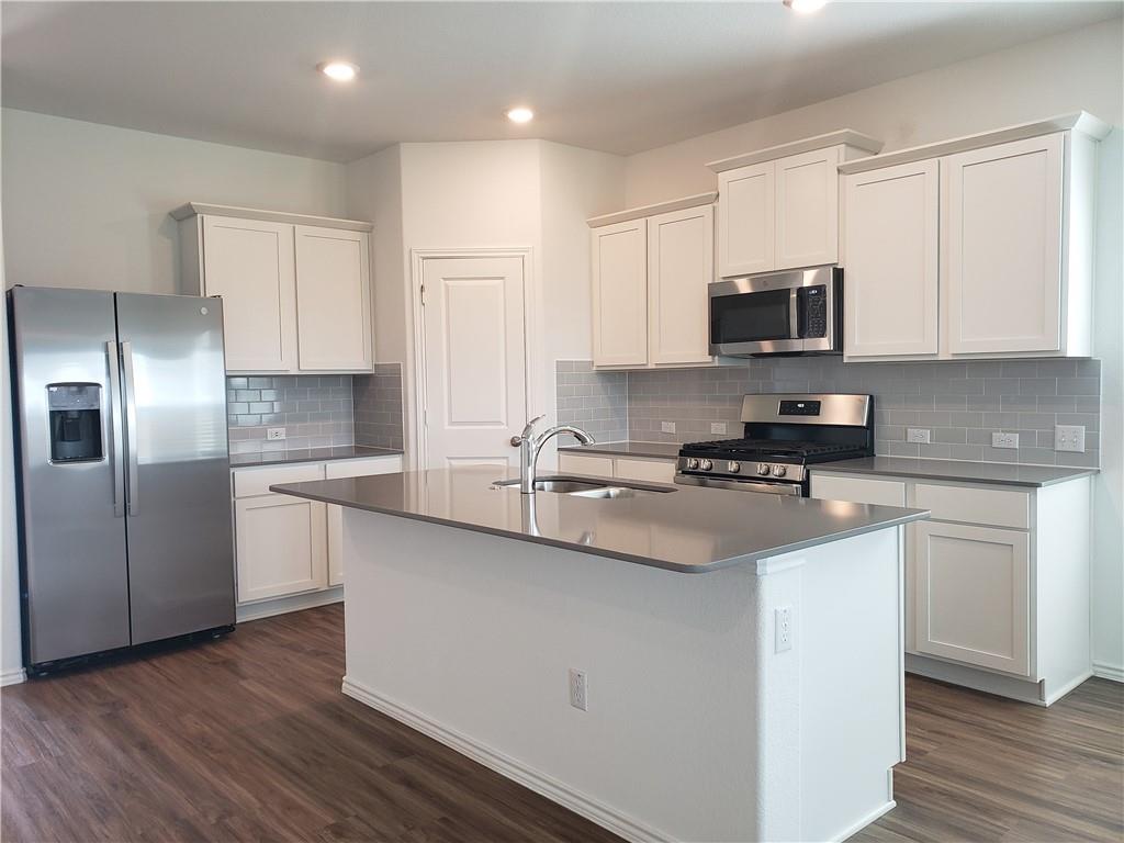 125 Wolseley Dr, Hutto, TX 78634