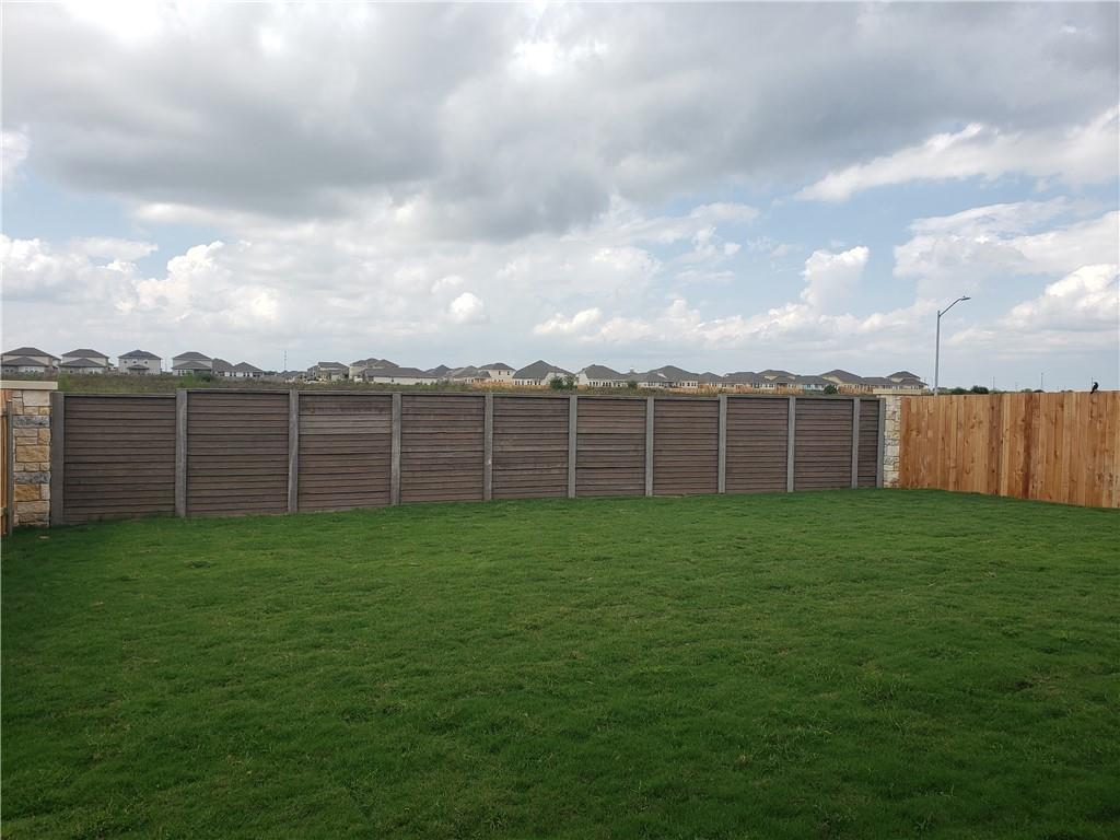 125 Wolseley Dr, Hutto, TX 78634