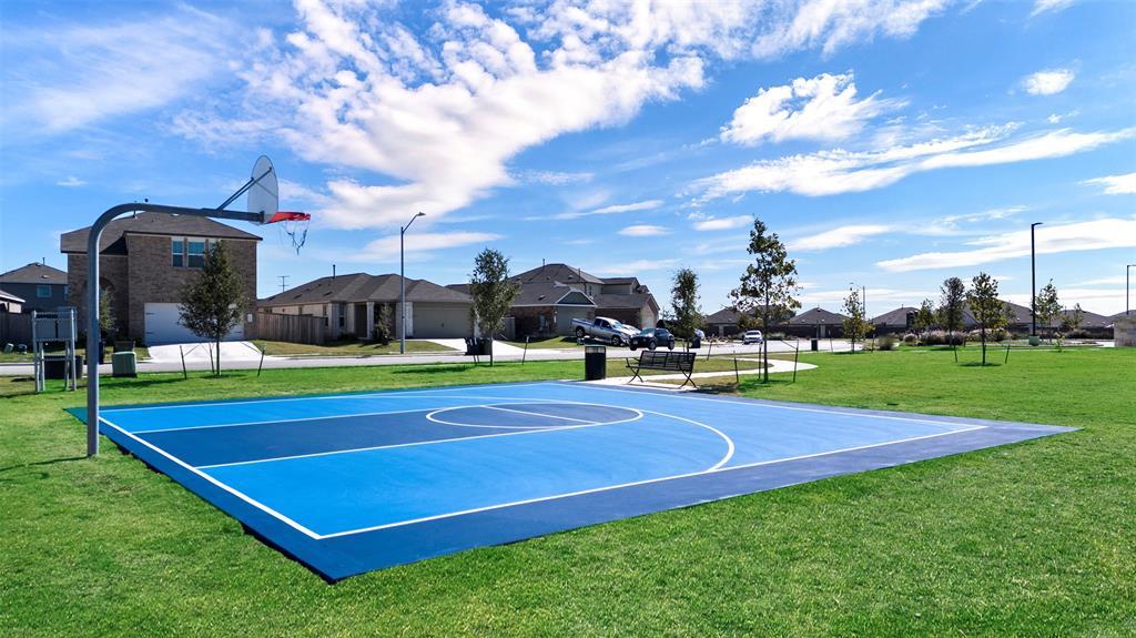 125 Wolseley Dr, Hutto, TX 78634