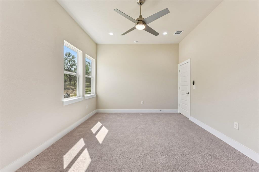 639 Magnolia Ln, Cottonwood Shores, TX 78657