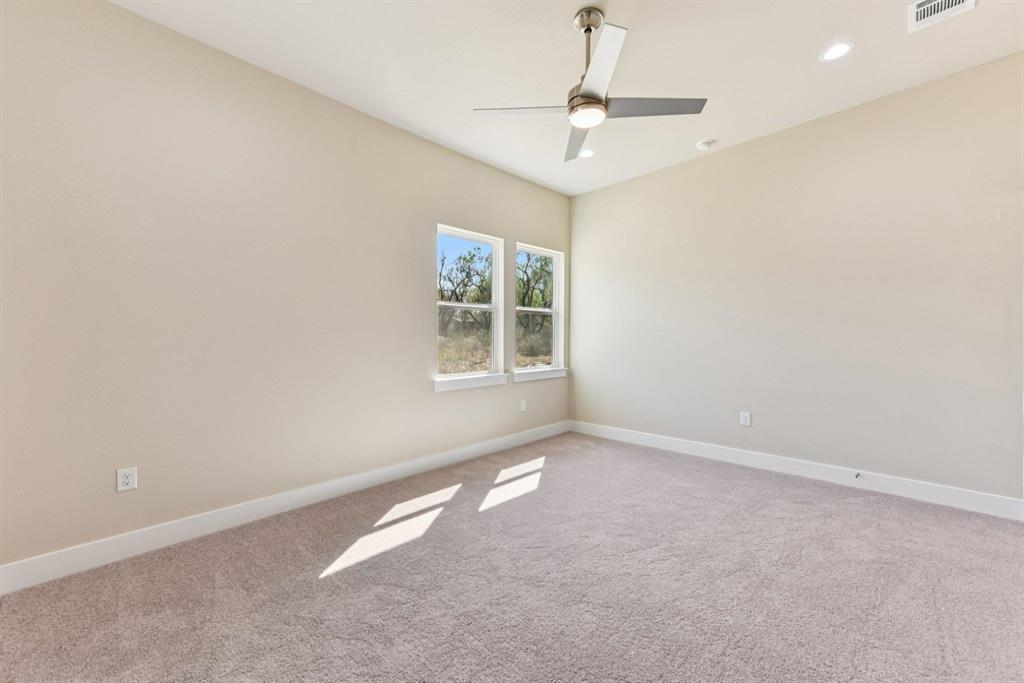 639 Magnolia Ln, Cottonwood Shores, TX 78657