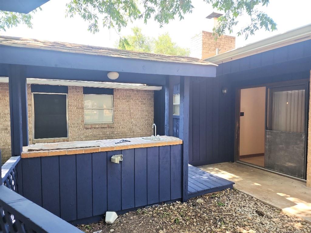 807 Country Club Rd, Georgetown, TX 78628