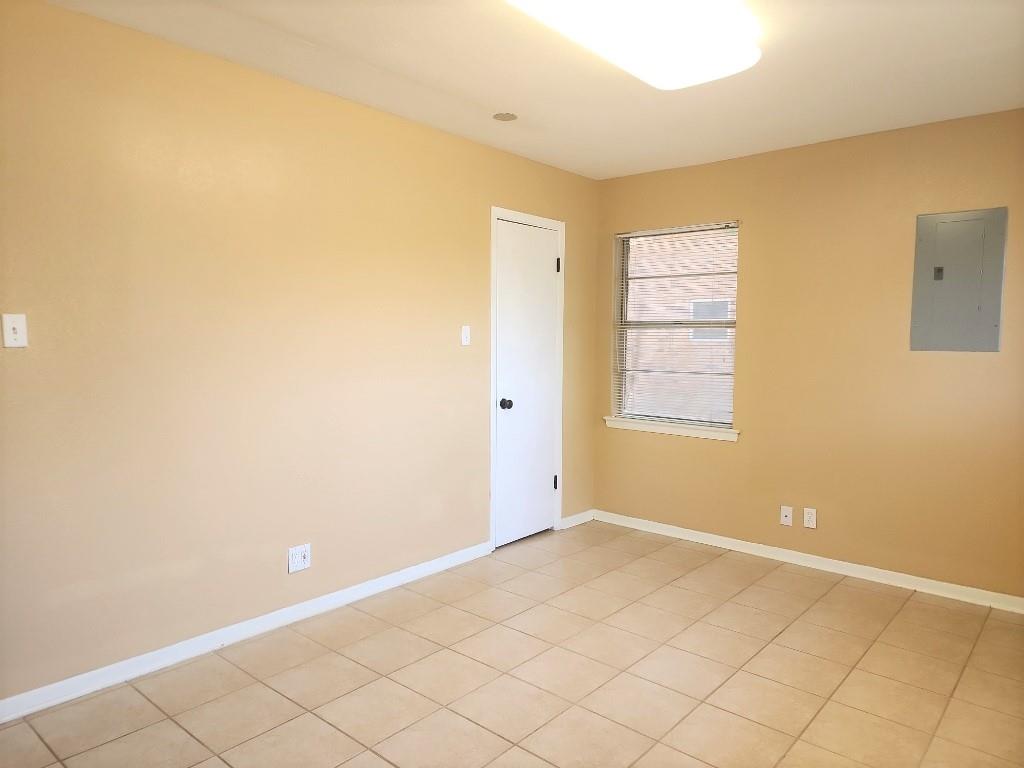 807 Country Club Rd, Georgetown, TX 78628