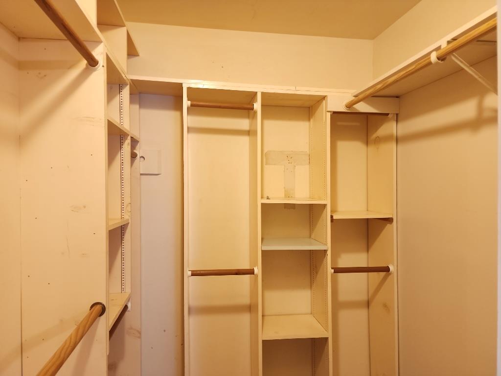 807 Country Club Rd, Georgetown, TX 78628