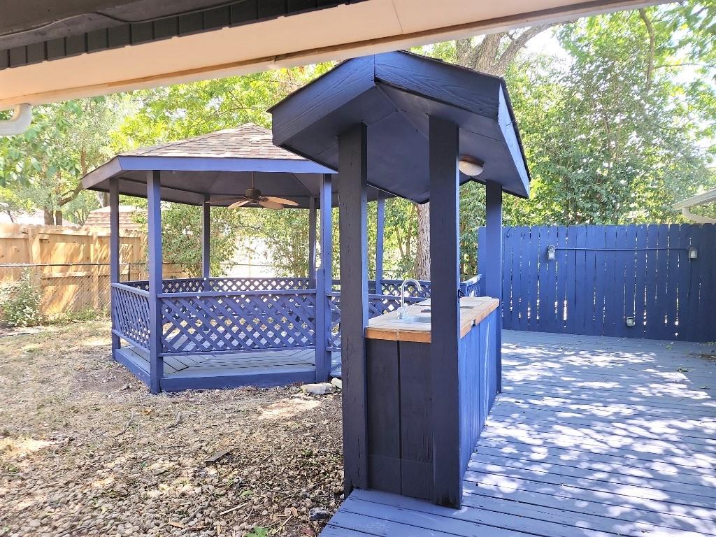 807 Country Club Rd, Georgetown, TX 78628