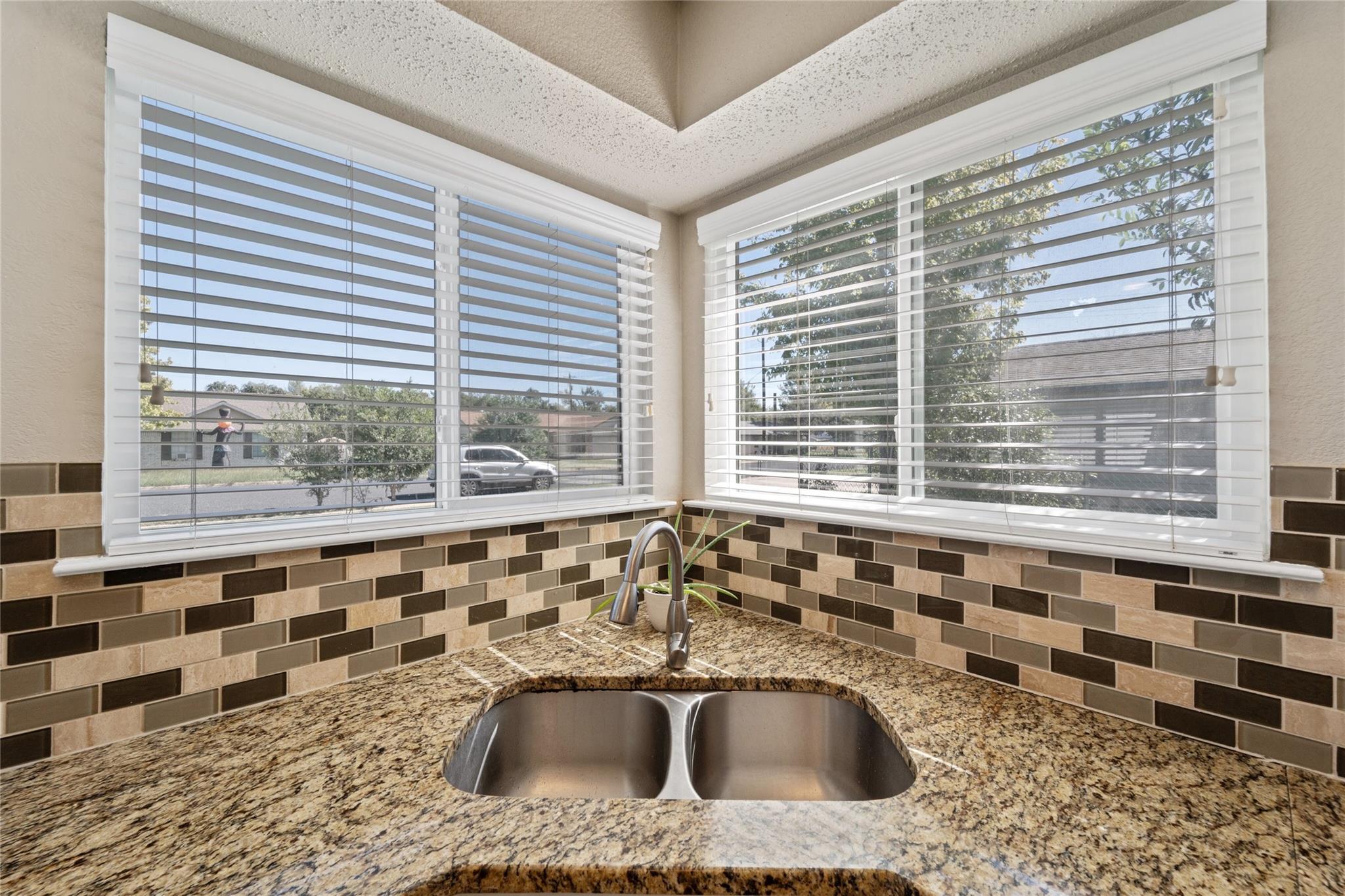 13314 Briar Hollow Dr, Austin, TX 78729