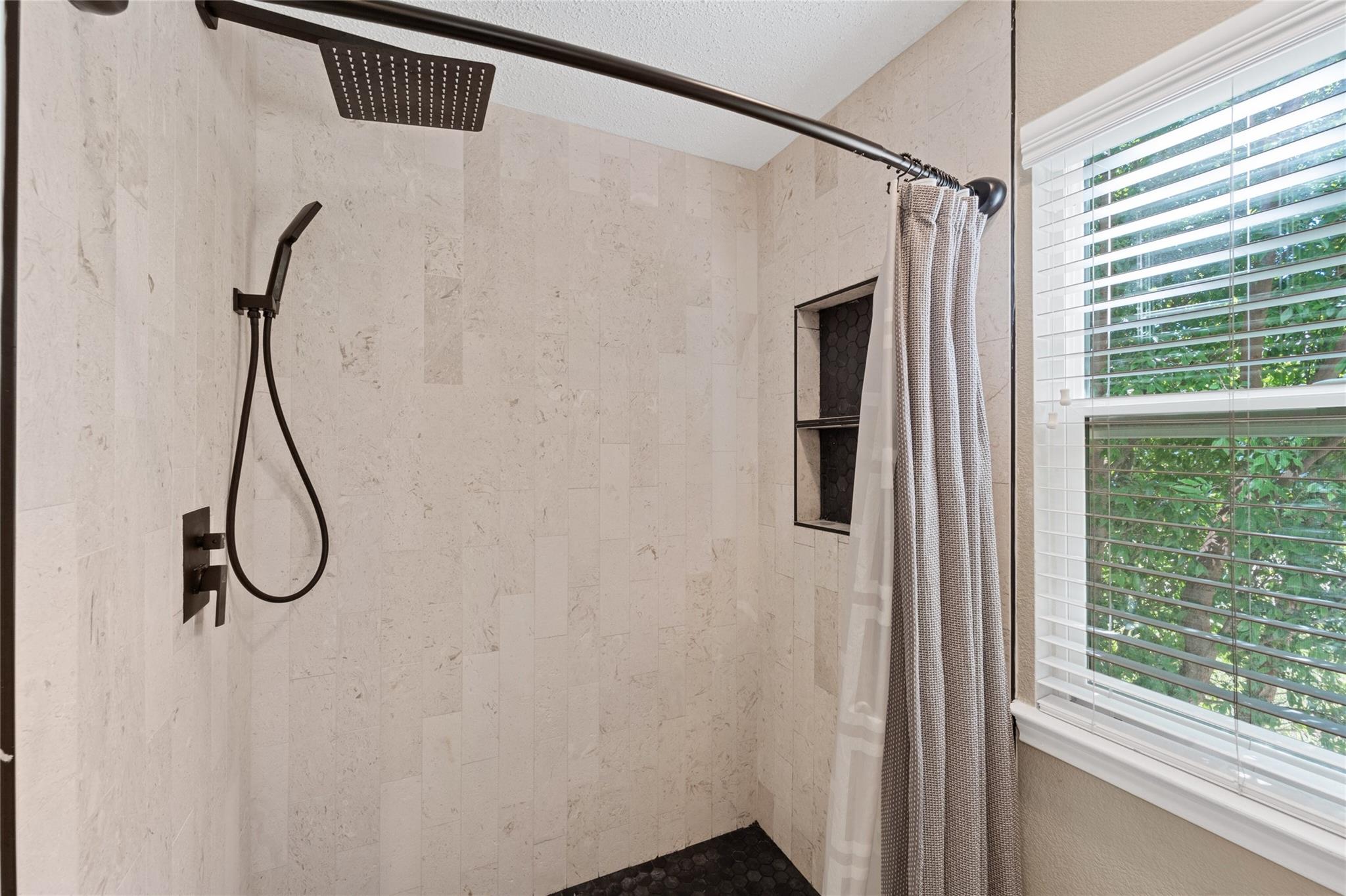 13314 Briar Hollow Dr, Austin, TX 78729