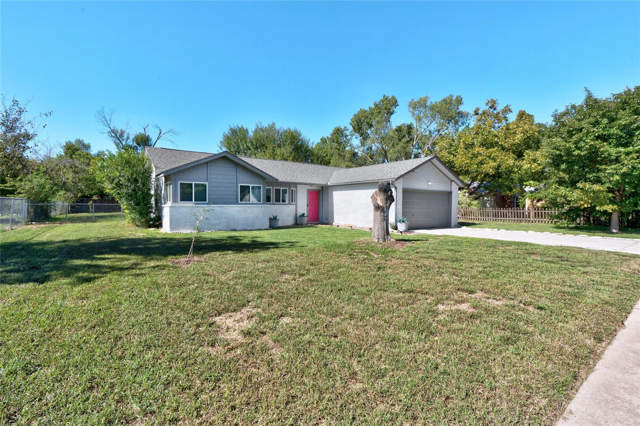 13314 Briar Hollow Dr, Austin, TX 78729