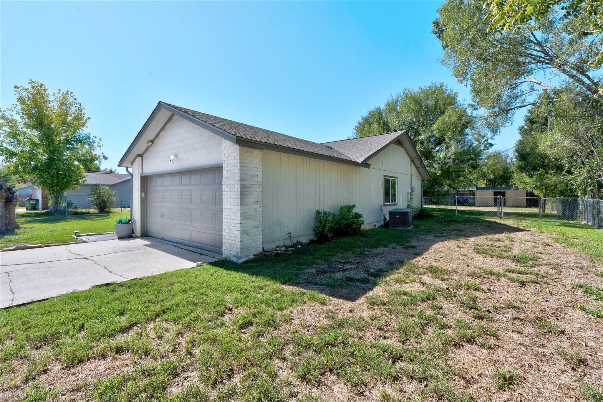 13314 Briar Hollow Dr, Austin, TX 78729