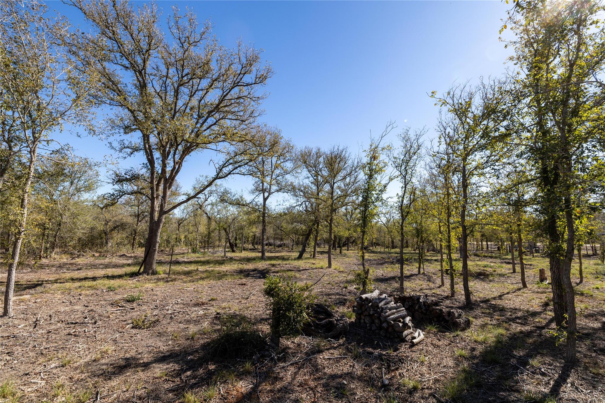 137 Baylen Clifton Ln, Lockhart, TX 78644