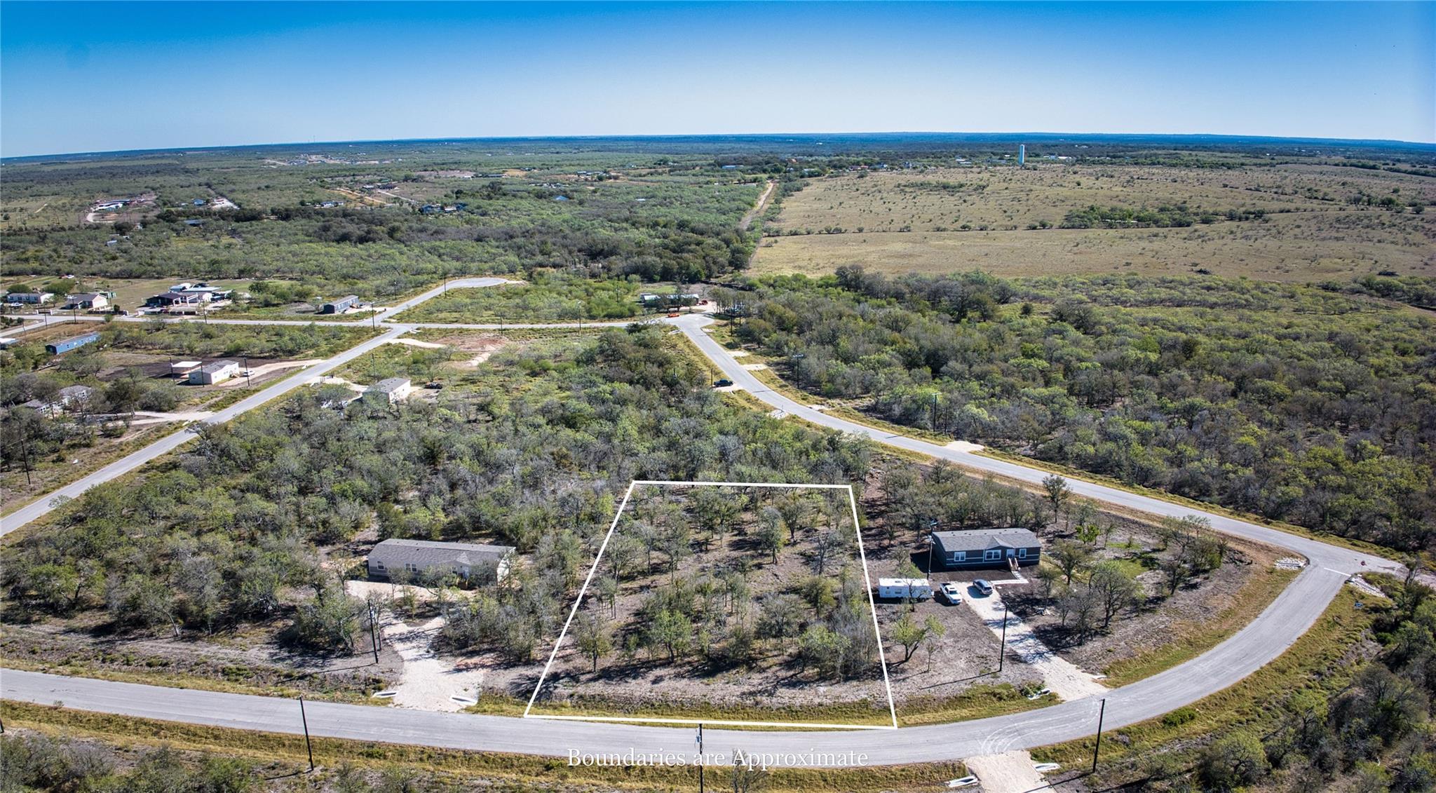 137 Baylen Clifton Ln, Lockhart, TX 78644