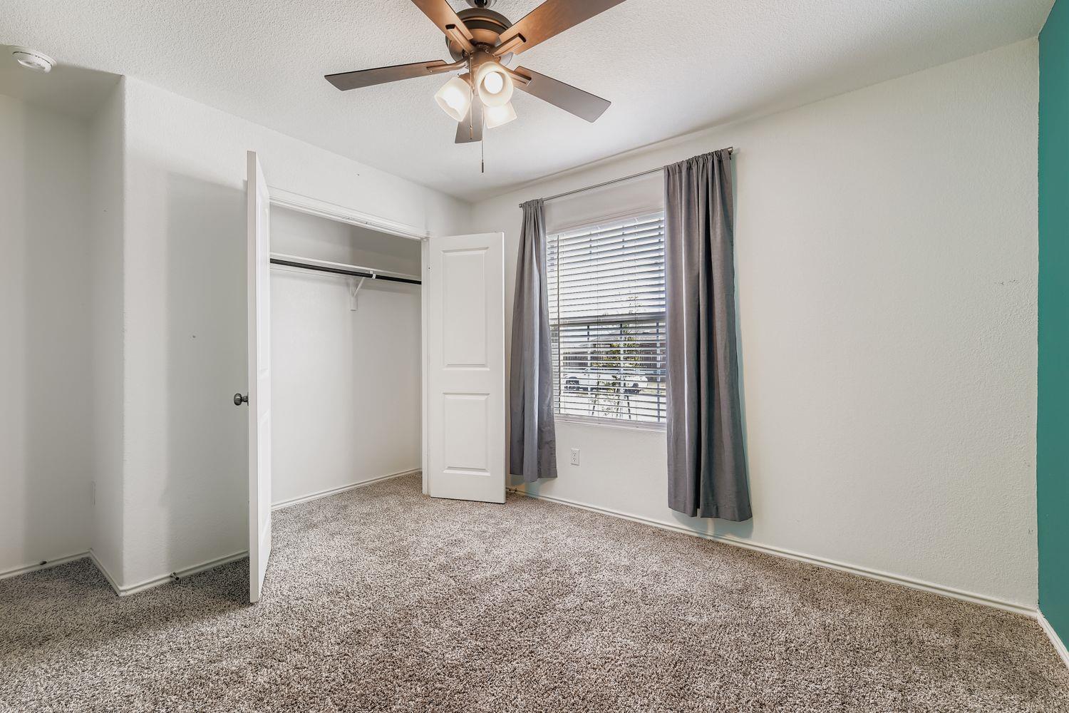 210 Montego St, Hutto, TX 78634