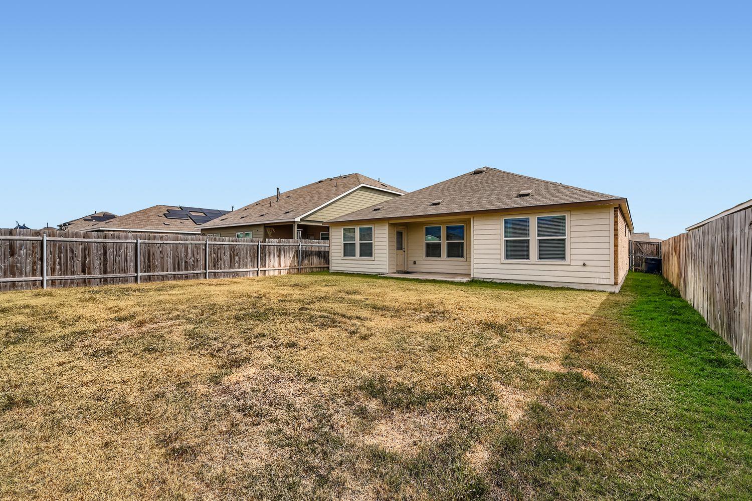 210 Montego St, Hutto, TX 78634