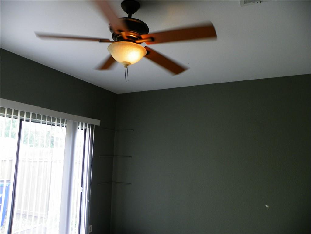 11901 Swearingen Dr # 15, Austin, TX 78758