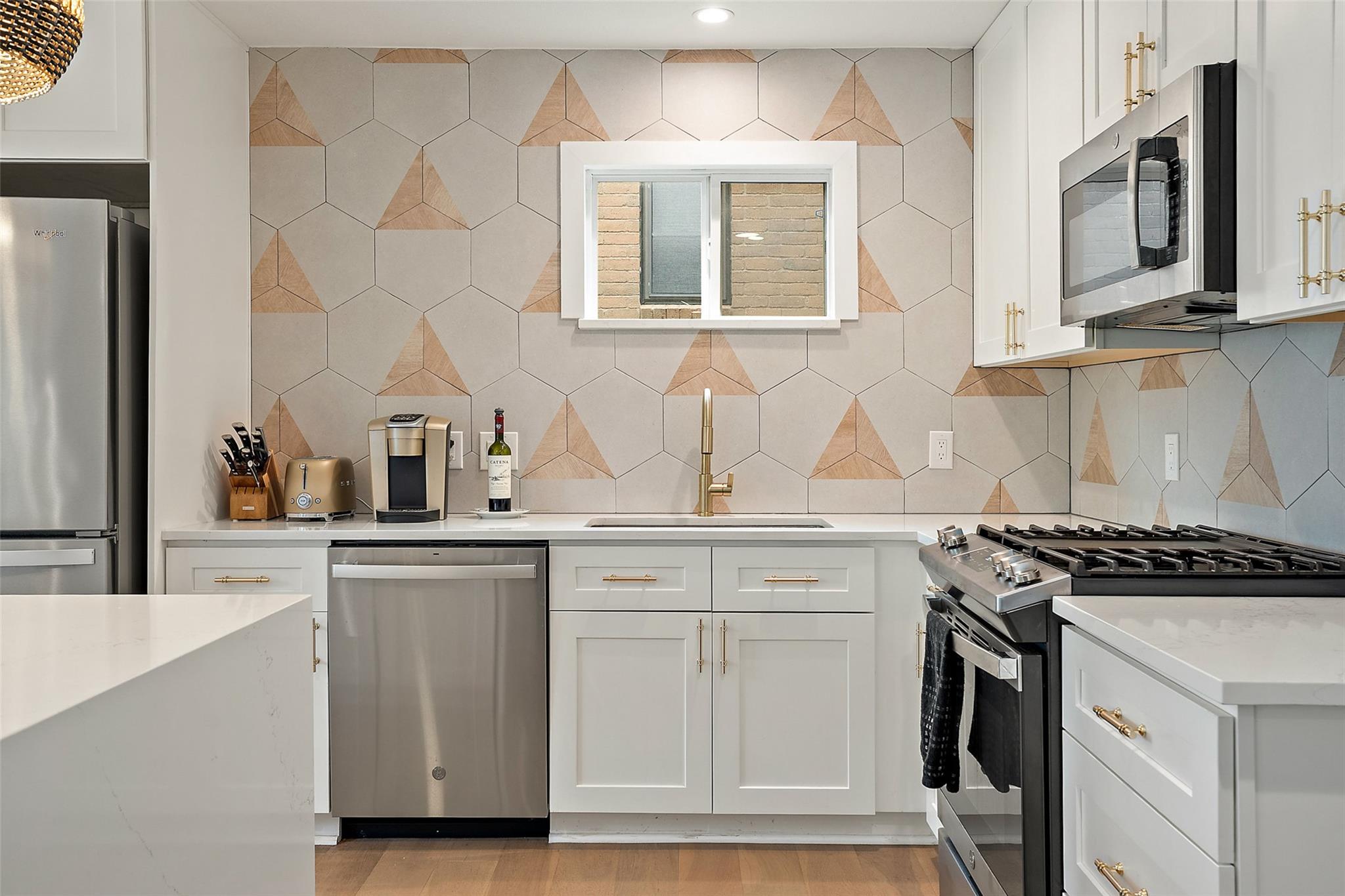 3808 Leafield Dr, Austin, TX 78749