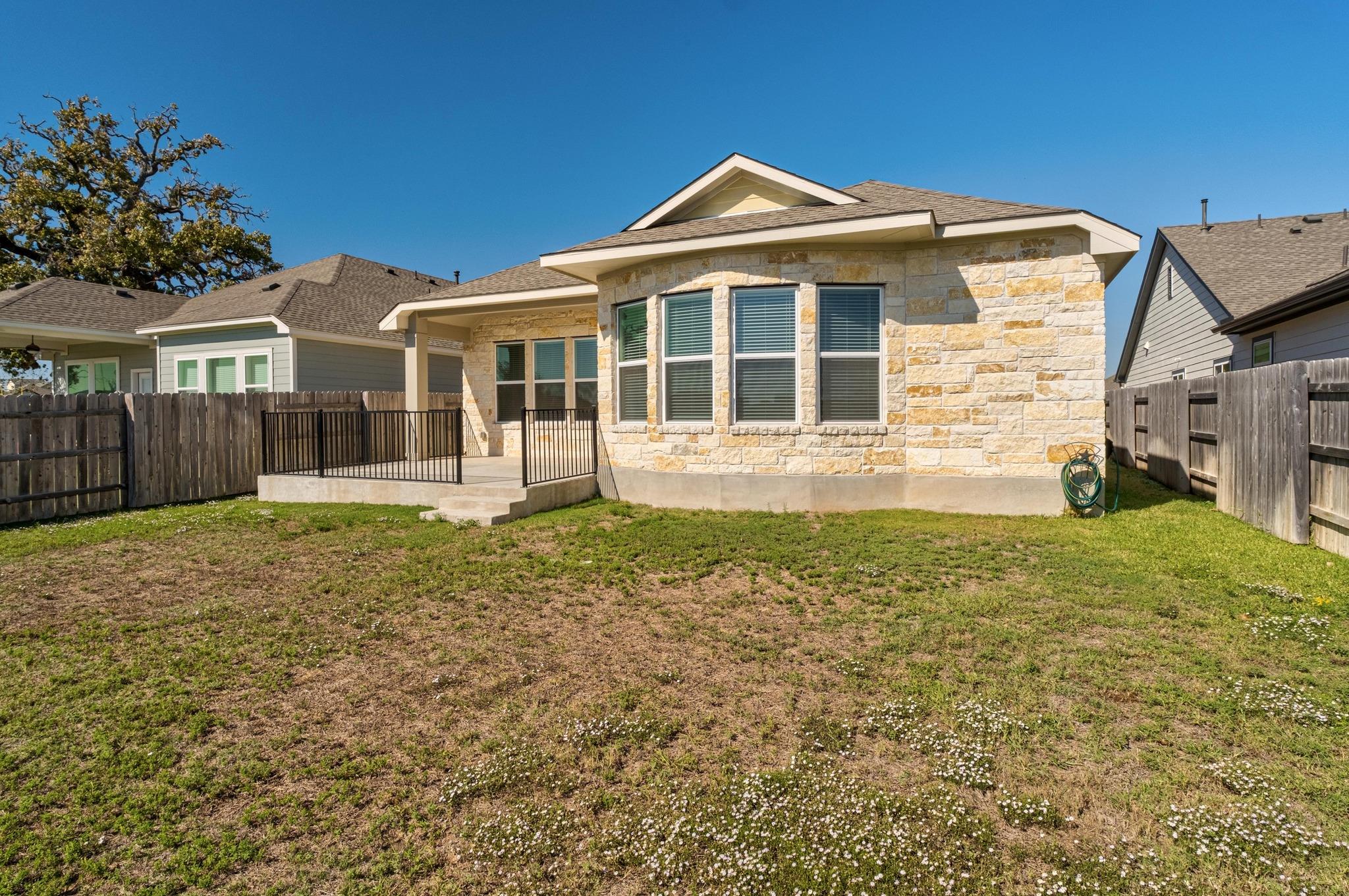 119 James Rose Ln, Bastrop, TX 78602
